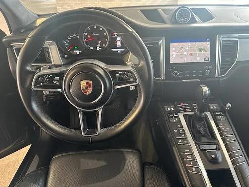 2018 Porsche Macan Turbo