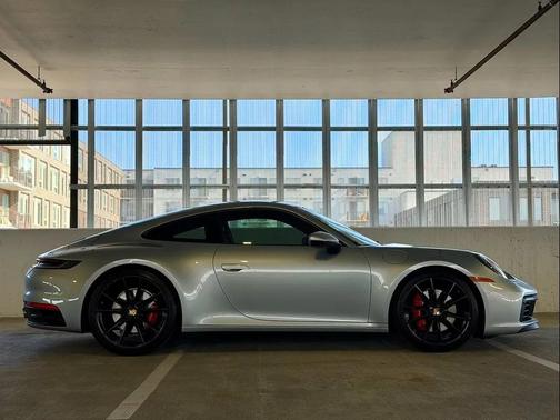 Jet Black Metallic 2020 Porsche 911 911 Carrera S