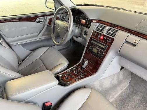 2001 Mercedes-Benz E-Class 4M