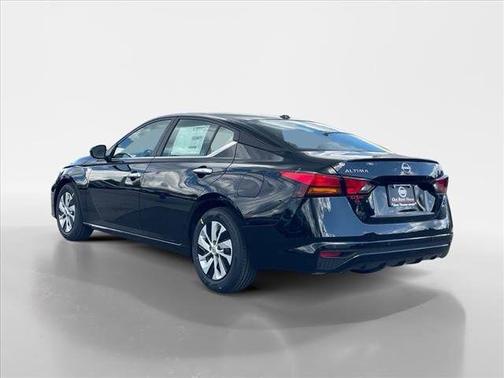 2025 Nissan Altima S FWD