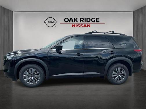 Super Black 2026 Nissan Pathfinder SV