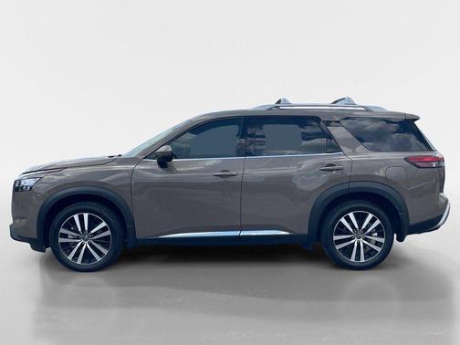 2024 Nissan Pathfinder Platinum 4WD