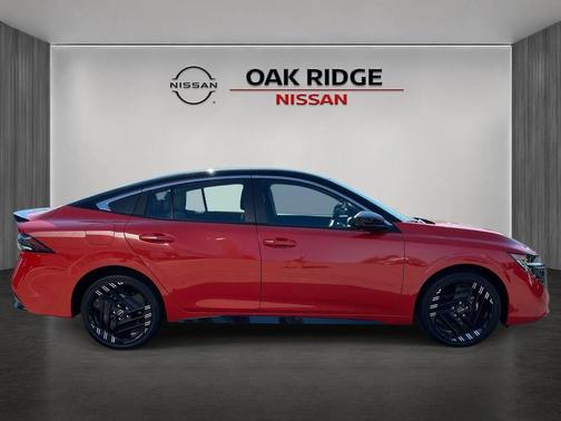 Energetic Ember/Super Black 2026 Nissan Sentra SR