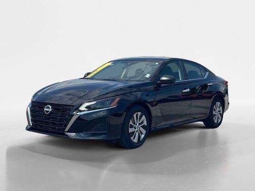 2025 Nissan Altima S FWD