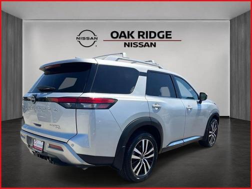 Brilliant Silver Metallic 2025 Nissan Pathfinder Platinum 4WD