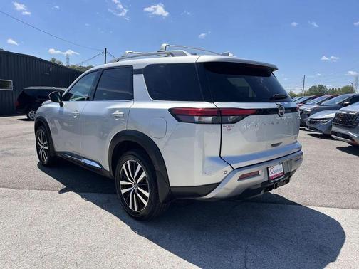 Brilliant Silver Metallic 2025 Nissan Pathfinder Platinum 4WD