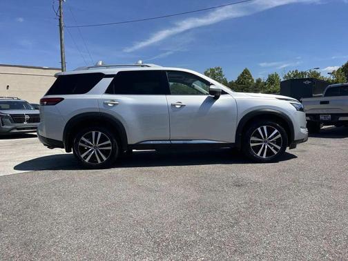 Brilliant Silver Metallic 2025 Nissan Pathfinder Platinum 4WD