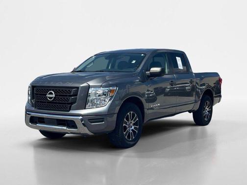 2023 Nissan Titan SV