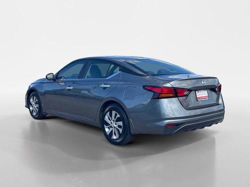 2022 Nissan Altima S FWD