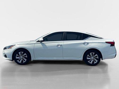 2022 Nissan Altima S FWD