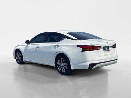2022 Nissan Altima S FWD