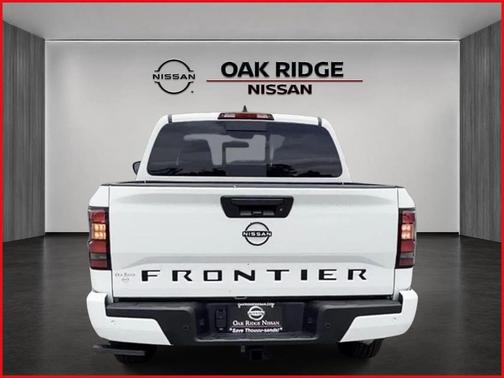 Glacier White 2026 Nissan Frontier SV