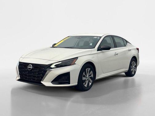 2025 Nissan Altima S FWD