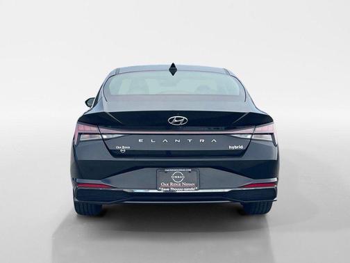 2021 Hyundai ELANTRA Limited