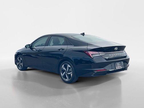 2021 Hyundai ELANTRA Limited
