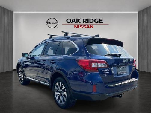 Lapis Blue Pearl 2017 Subaru Outback 3.6R Touring