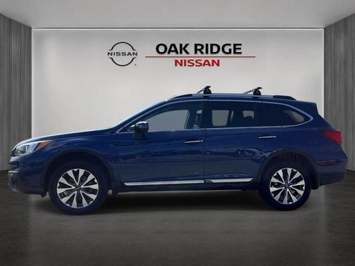 Lapis Blue Pearl 2017 Subaru Outback 3.6R Touring