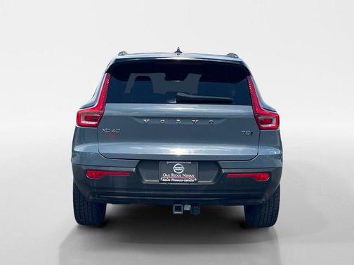 2021 Volvo XC40 T5 R-Design