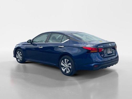 2022 Nissan Altima S FWD