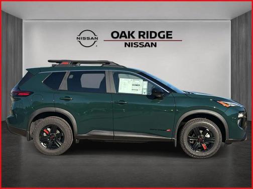 Obsidian Green Pearl 2027 Nissan Rogue Rock Creek