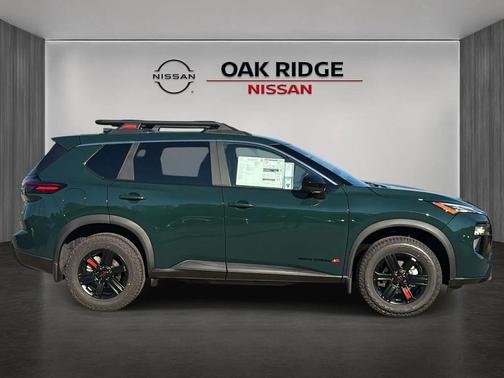 Obsidian Green Pearl 2027 Nissan Rogue Rock Creek