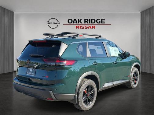 Obsidian Green Pearl 2027 Nissan Rogue Rock Creek