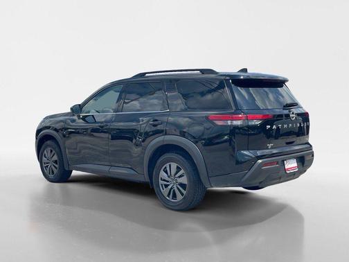 2024 Nissan Pathfinder SV FWD