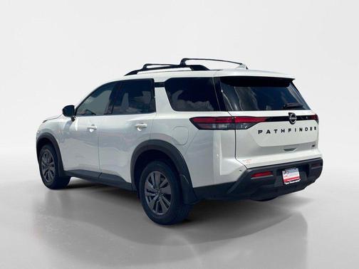 2024 Nissan Pathfinder SV FWD