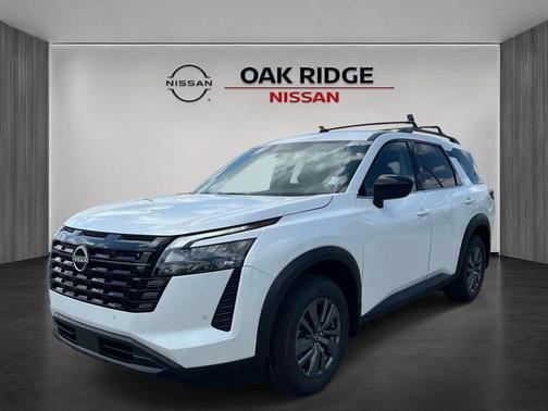 Everest White Pearl Tricoat 2026 Nissan Pathfinder SV