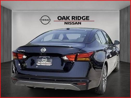 Super Black 2026 Nissan Altima SV FWD