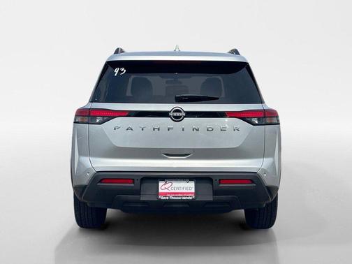 2025 Nissan Pathfinder SV FWD