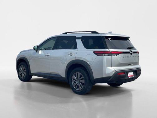 2025 Nissan Pathfinder SV FWD
