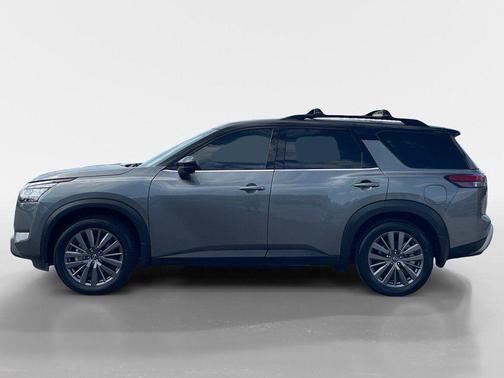 2023 Nissan Pathfinder SL FWD