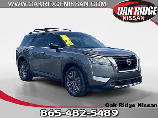 2023 Nissan Pathfinder SL FWD