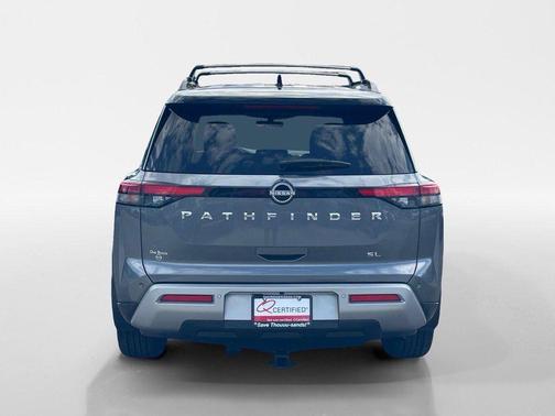 2023 Nissan Pathfinder SL FWD