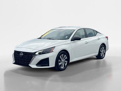 2025 Nissan Altima S FWD