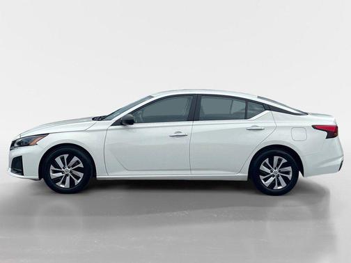 2025 Nissan Altima S FWD