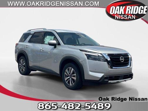 2025 Nissan Pathfinder SL 4WD