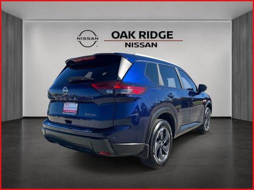 Deep Ocean Blue Pearl 2024 Nissan Rogue SV