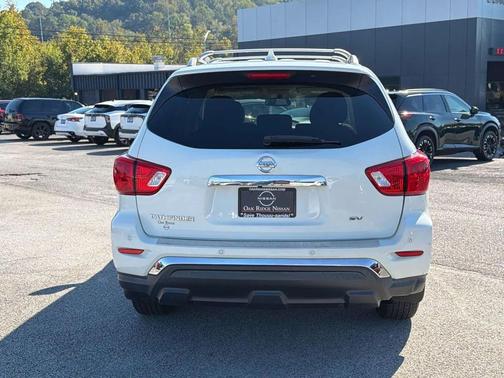 Glacier White 2019 Nissan Pathfinder SV