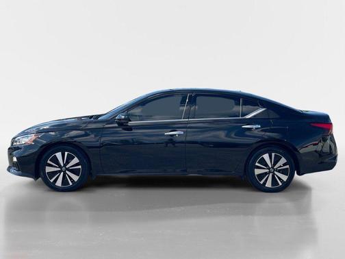 2021 Nissan Altima 2.5 SL
