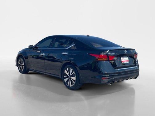 2021 Nissan Altima 2.5 SL