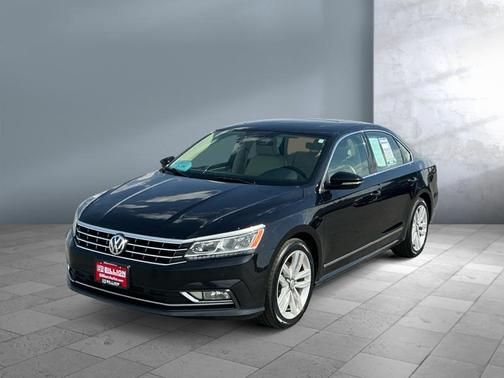 Deep Black Pearl 2017 Volkswagen Passat 1.8T SE w/Technology