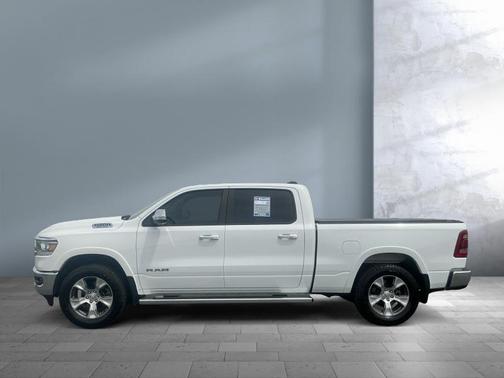 Bright White Clearcoat 2020 RAM 1500 Laramie
