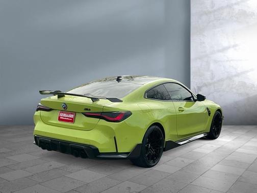 Sao Paulo Yellow 2022 BMW M4 Competition xDrive