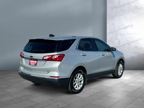Silver Ice Metallic 2018 Chevrolet Equinox LT