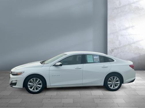 Summit White 2025 Chevrolet Malibu FWD 1LT