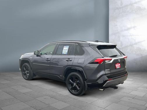 2020 Toyota RAV4 Hybrid SE