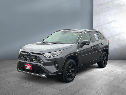 2020 Toyota RAV4 Hybrid SE