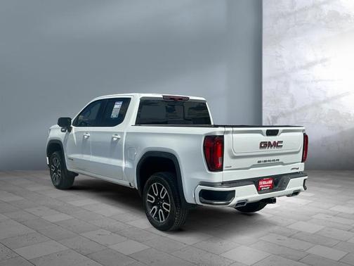 Summit White 2025 GMC Sierra 1500 AT4